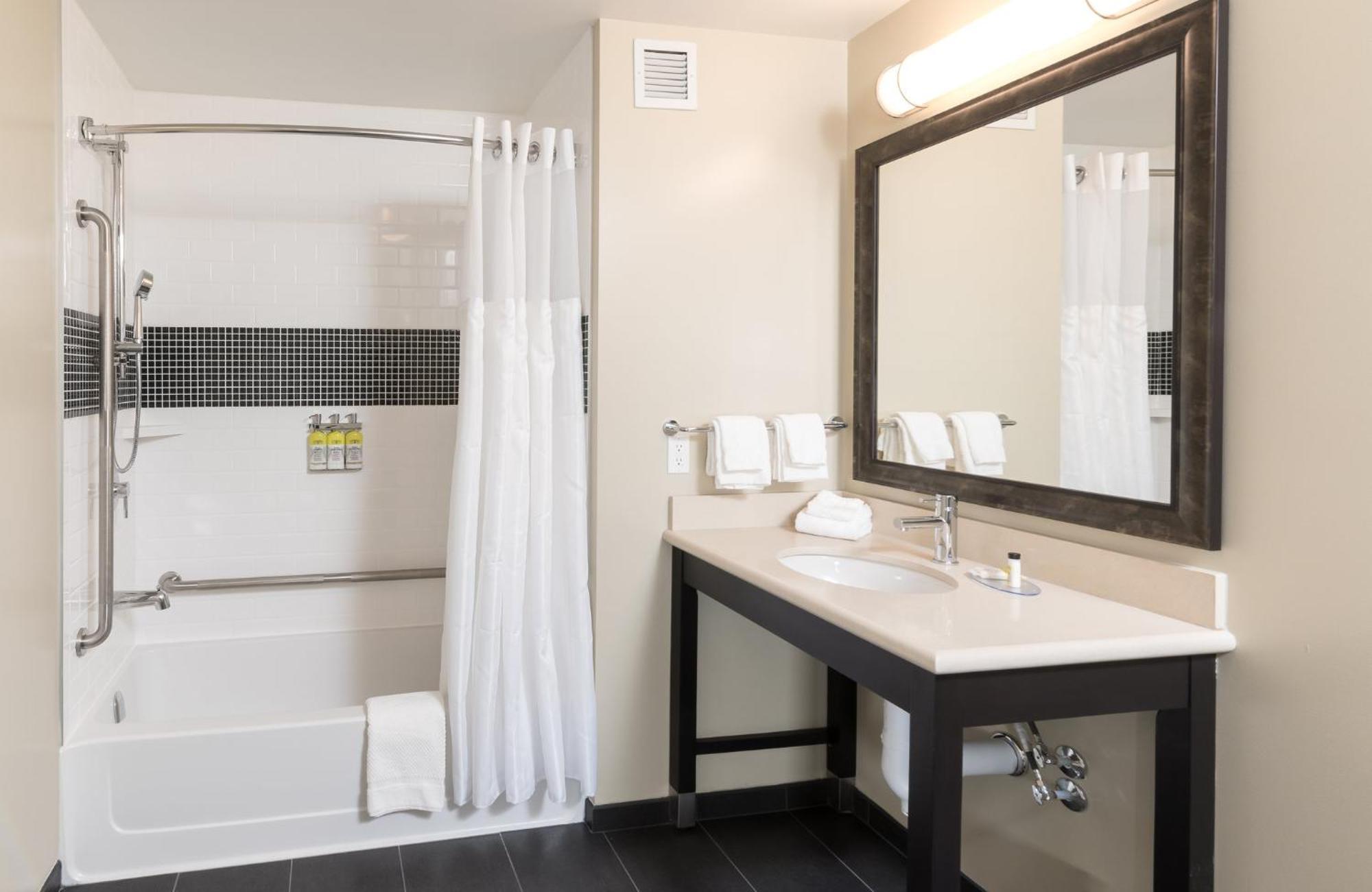 Staybridge Suites - Saskatoon - University By Ihg Exterior photo